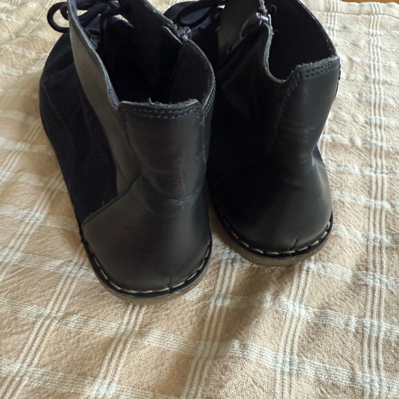 Clark’s Navy Suede Ankle Boots - Picture 3 of 4